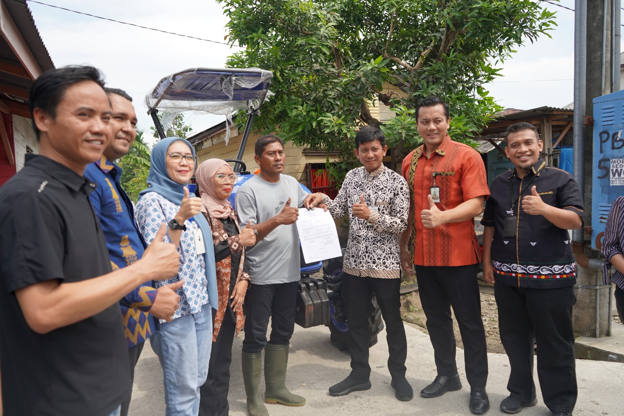 PENYERAHAN BANTUAN CSR BANK SUMUT KEPADA GAPOKTAN BINAAN DKP3 KOTA MEDAN